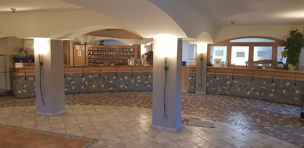 Grand Azzurra Club Hotel 3*